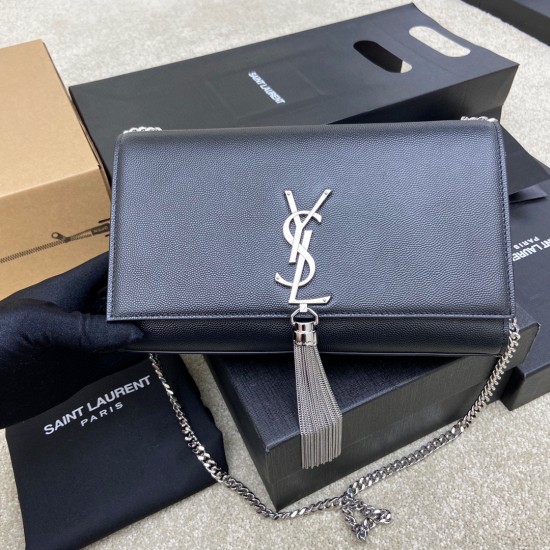 Yves Saint Laurent Bag D886490