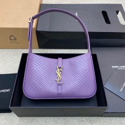 Yves Saint Laurent Bag D886550