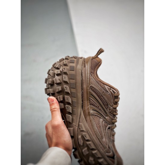 BALENCIAGA Defender