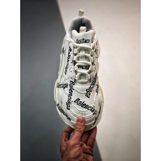 BALENCIAGA Triple S