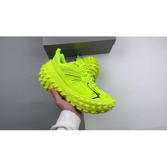 BALENCIAGA Defender