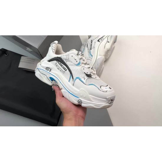 BALENCIAGA Triple S