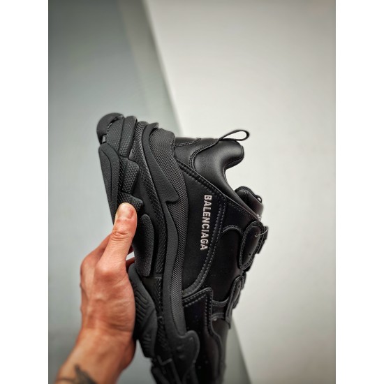 BALENCIAGA Triple S