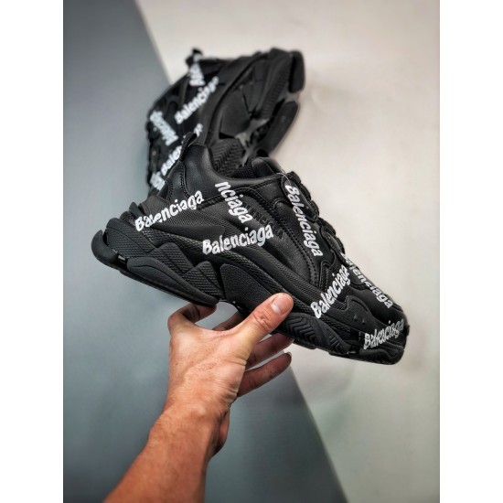 BALENCIAGA Triple S