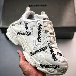 BALENCIAGA Triple S