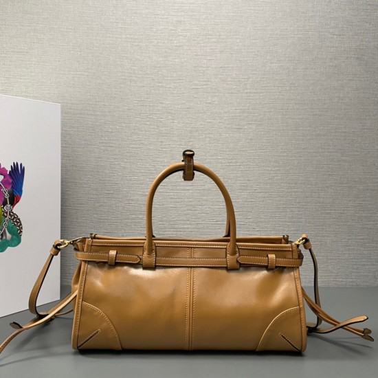 Prada Bags Top Quality
32x15.5x12cm