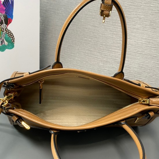 Prada Bags Top Quality
32x15.5x12cm