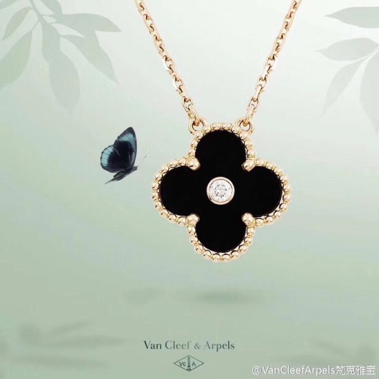 Van Cleef Jewelry Necklace