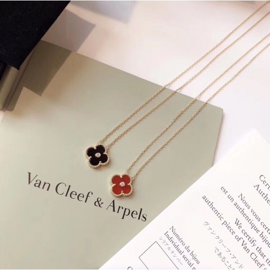 Van Cleef Jewelry Necklace