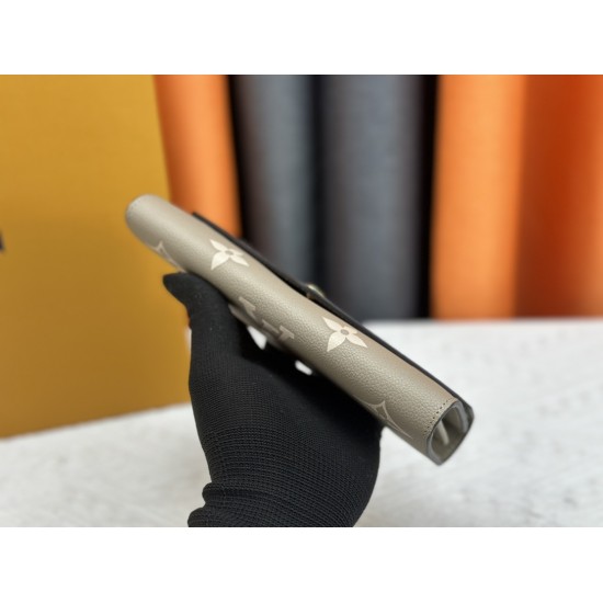 LV Bags High Quality Flip Wallet
