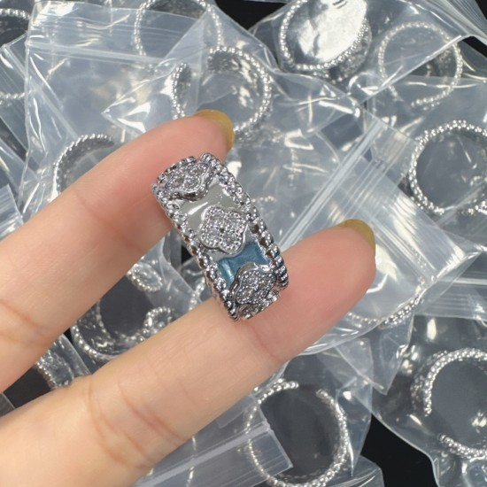 Van Cleef Jewelry High Quality