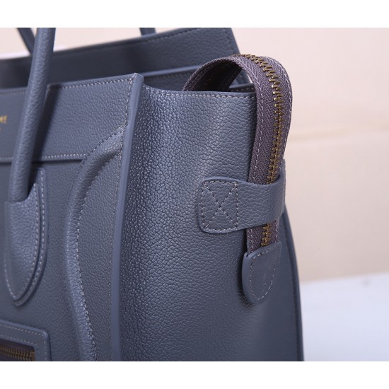 Celine Bags Top Quality 
Small size 20 * 20 * 8cm
Medium size 26 * 26 * 13cm
Large size 30 * 30 * 15cm