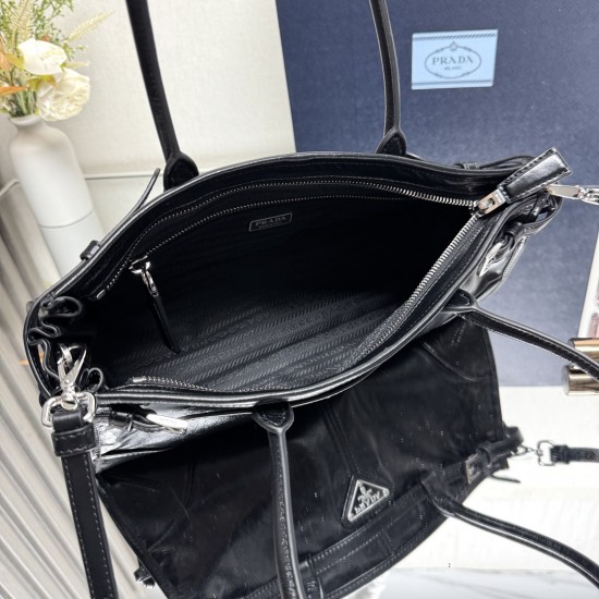 Prada Bags Top Quality
32x15.5x12cm