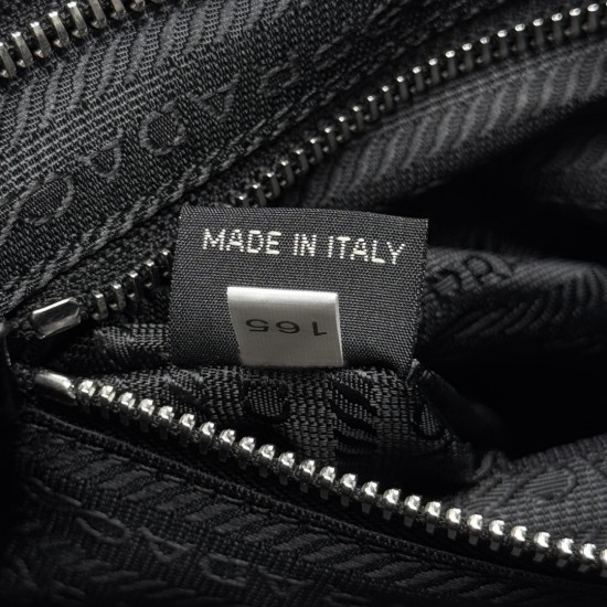 Prada Bags Top Quality
32x15.5x12cm