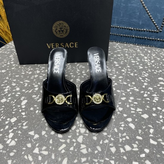 Versace Shoes Fashion shoes
 Top Quality