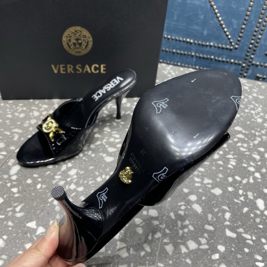 Versace Shoes Fashion shoes
 Top Quality