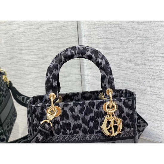 Dior Bags Top Quality
Five Grid