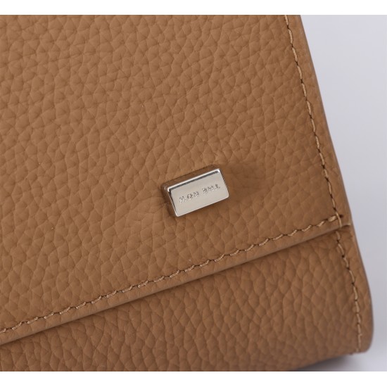 The Row Bags Top Quality
Small:26.20.18
Big:38.26.23