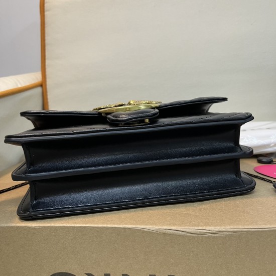 Pinko Bags Top Quality
27*17*8cm