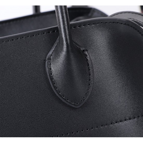 The Row Bags Top Quality
Small:26.20.18
Big:38.26.23