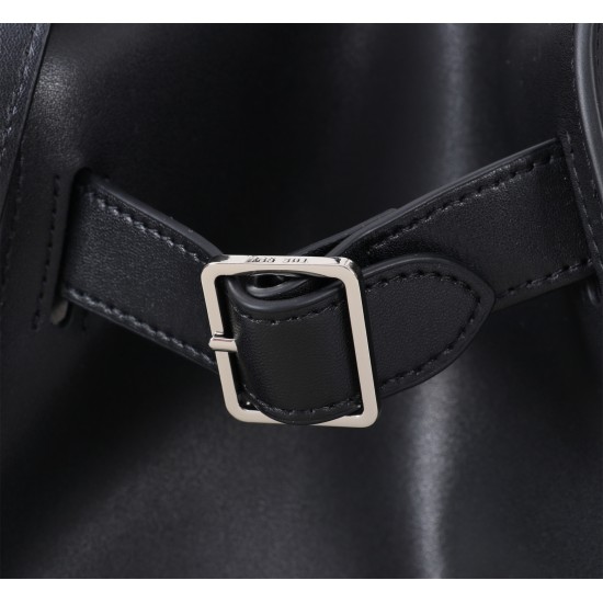 The Row Bags Top Quality
Small:26.20.18
Big:38.26.23