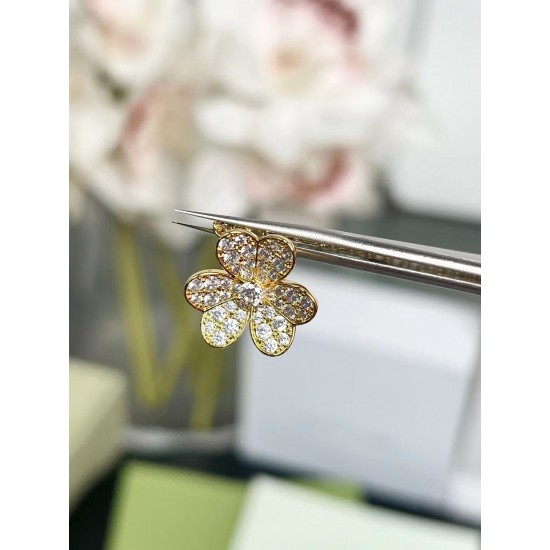 Van Cleef Jewelry Necklace