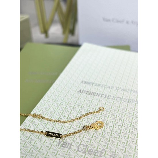 Van Cleef Jewelry Necklace