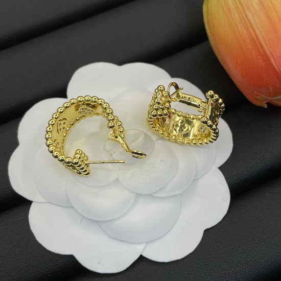 Van Cleef Jewelry High Quality