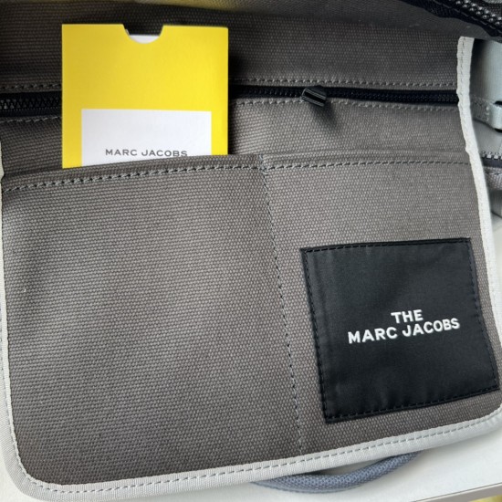 MJ Tote Full leather size: 41 * 34 * 15cm $140 Full leather medium size: 33 * 28 * 13cm $120 Full leather small size: 26 × 20 × 13cm $100 Fabric Large Size: 41 * 34 * 15cm $100 Medium size of fabric: 33 * 28 * 13cm $90 Fabric small size: 26 × 20 × 13cm $8