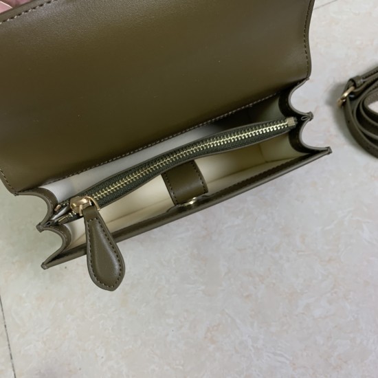 Pinko Bags Top Quality
21x13x6