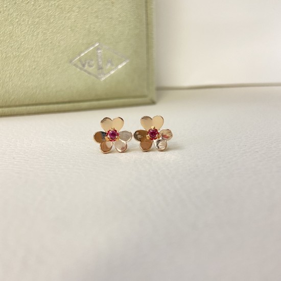 Van Cleef Jewelry High Quality