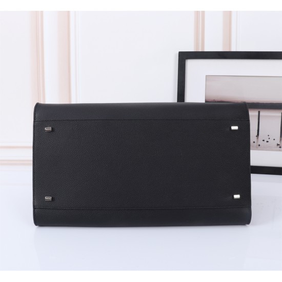 The Row Bags Top Quality
Small:26.20.18
Big:38.26.23