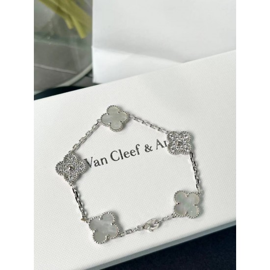 Van Cleef Jewelry Bracelet