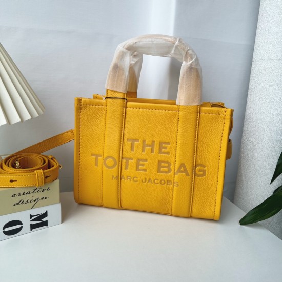 MJ Tote Full leather size: 41 * 34 * 15cm $140 Full leather medium size: 33 * 28 * 13cm $120 Full leather small size: 26 × 20 × 13cm $100 Fabric Large Size: 41 * 34 * 15cm $100 Medium size of fabric: 33 * 28 * 13cm $90 Fabric small size: 26 × 20 × 13cm $8