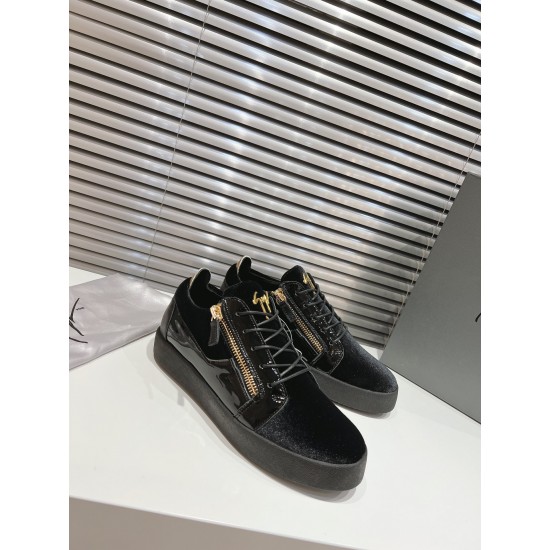 CL Shoes Casual shoes

 Top Quality