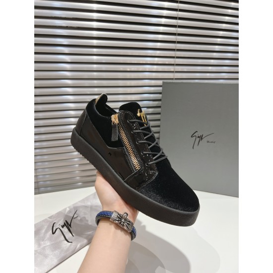 CL Shoes Casual shoes

 Top Quality