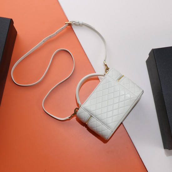 YSL Bags Top Quality
18×11×6.5 cm