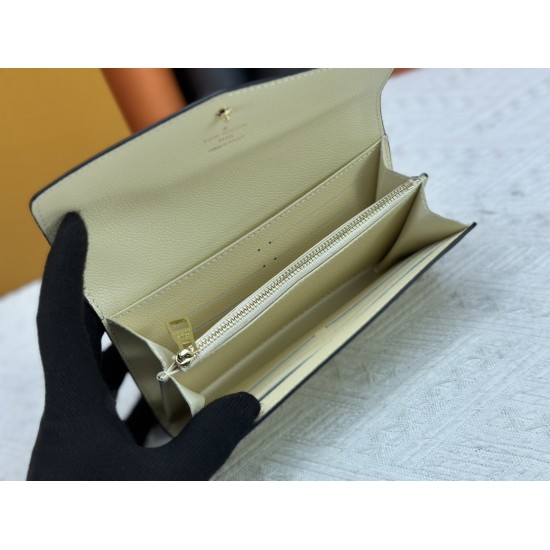 LV Bags High Quality Flip Wallet
