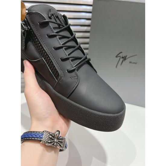 CL Shoes Casual shoes

 Top Quality