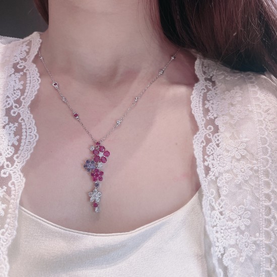 Van Cleef Jewelry Necklace