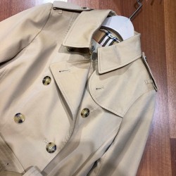 Burberry coat
uk4，6，8，10，12