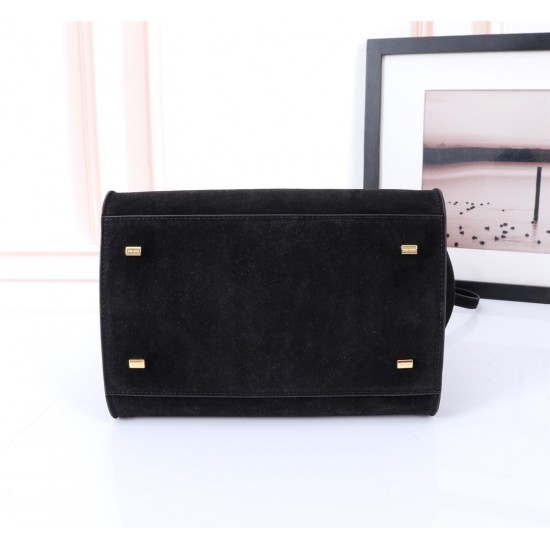 The Row Bags Top Quality
Small:26.20.18
Big:38.26.23