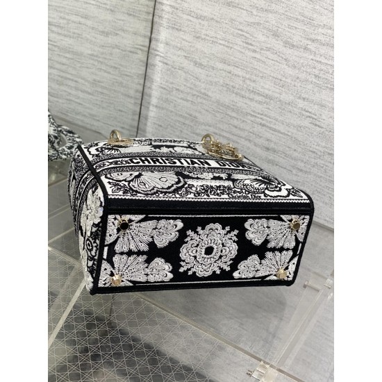 Dior Bags Top Quality
Five Grid