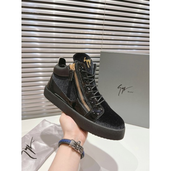 CL Shoes Casual shoes

 Top Quality