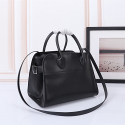 The Row Bags Top Quality
Small:26.20.18
Big:38.26.23