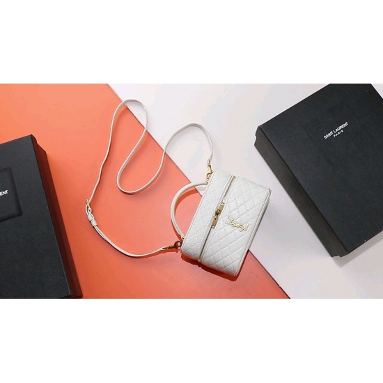 YSL Bags Top Quality
18×11×6.5 cm