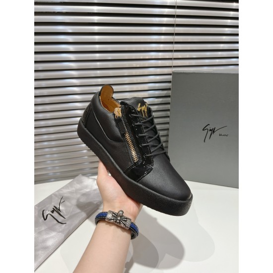 CL Shoes Casual shoes

 Top Quality