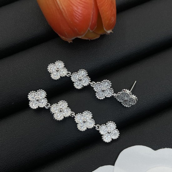 Van Cleef Jewelry High Quality