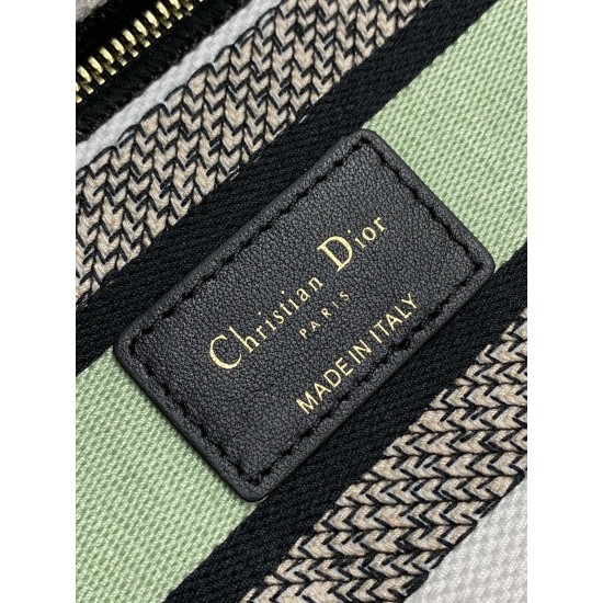 Dior Bags Top Quality
Five Grid