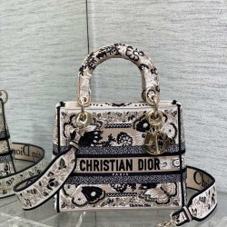 Dior Bags Top Quality
Five Grid